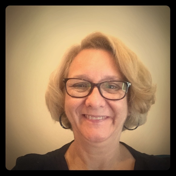 Meet your Posher, Amy - Picture 1 of 1